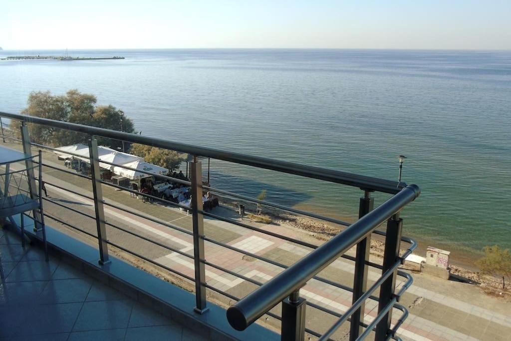 Perea Sea View Apartment Peraía Екстериор снимка