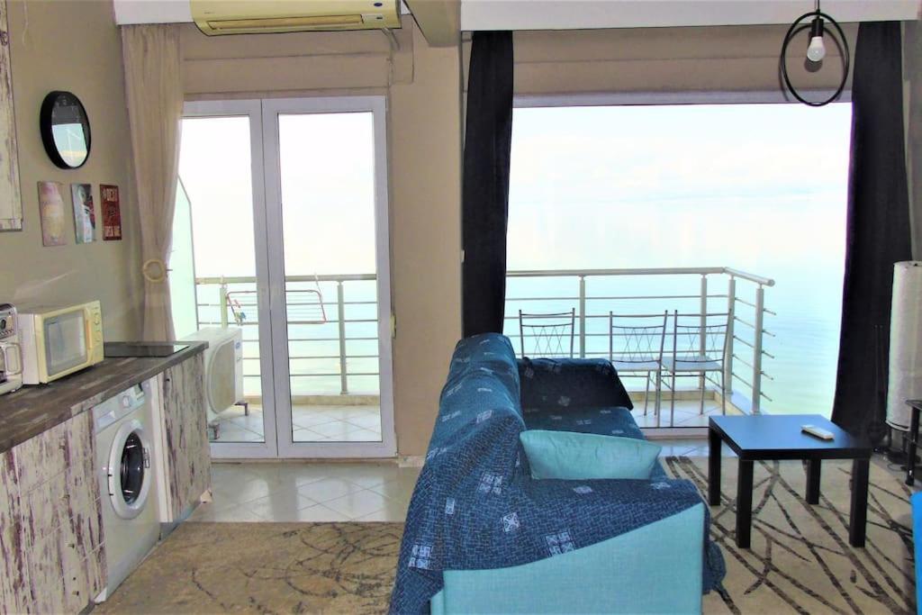 Perea Sea View Apartment Peraía Екстериор снимка