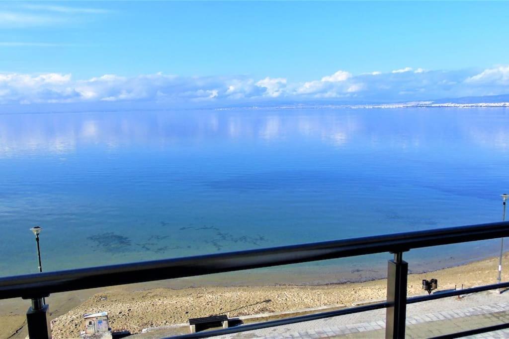 Perea Sea View Apartment Peraía Екстериор снимка